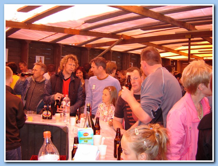 kermisborrel en tuin etc 023